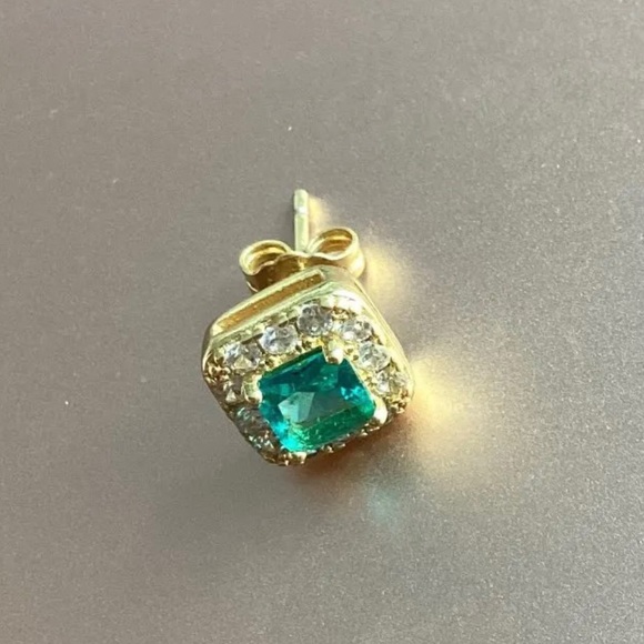 Ear Rings - Picture 4 of 4